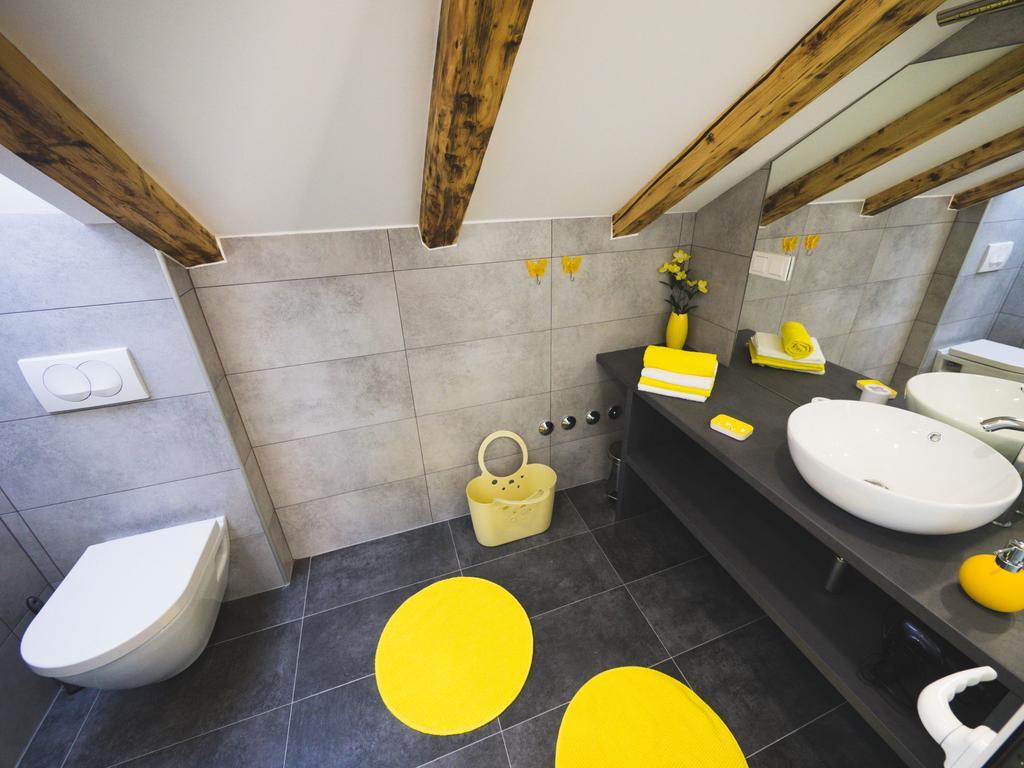 Apartments Sunny Garden Бродарика Екстериор снимка