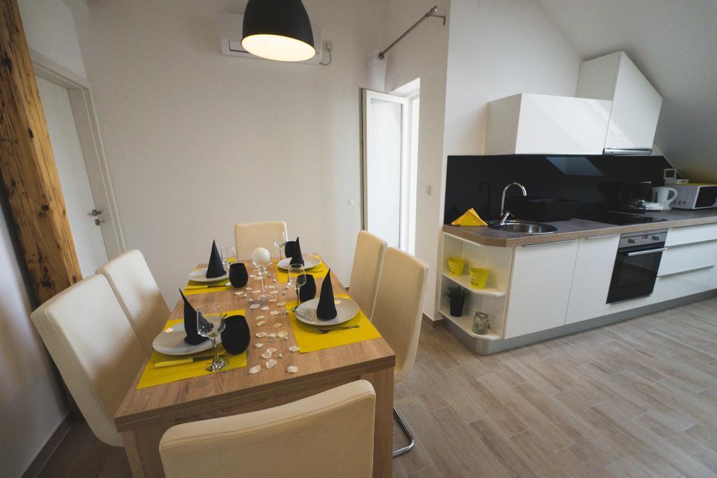 Apartments Sunny Garden Бродарика Екстериор снимка