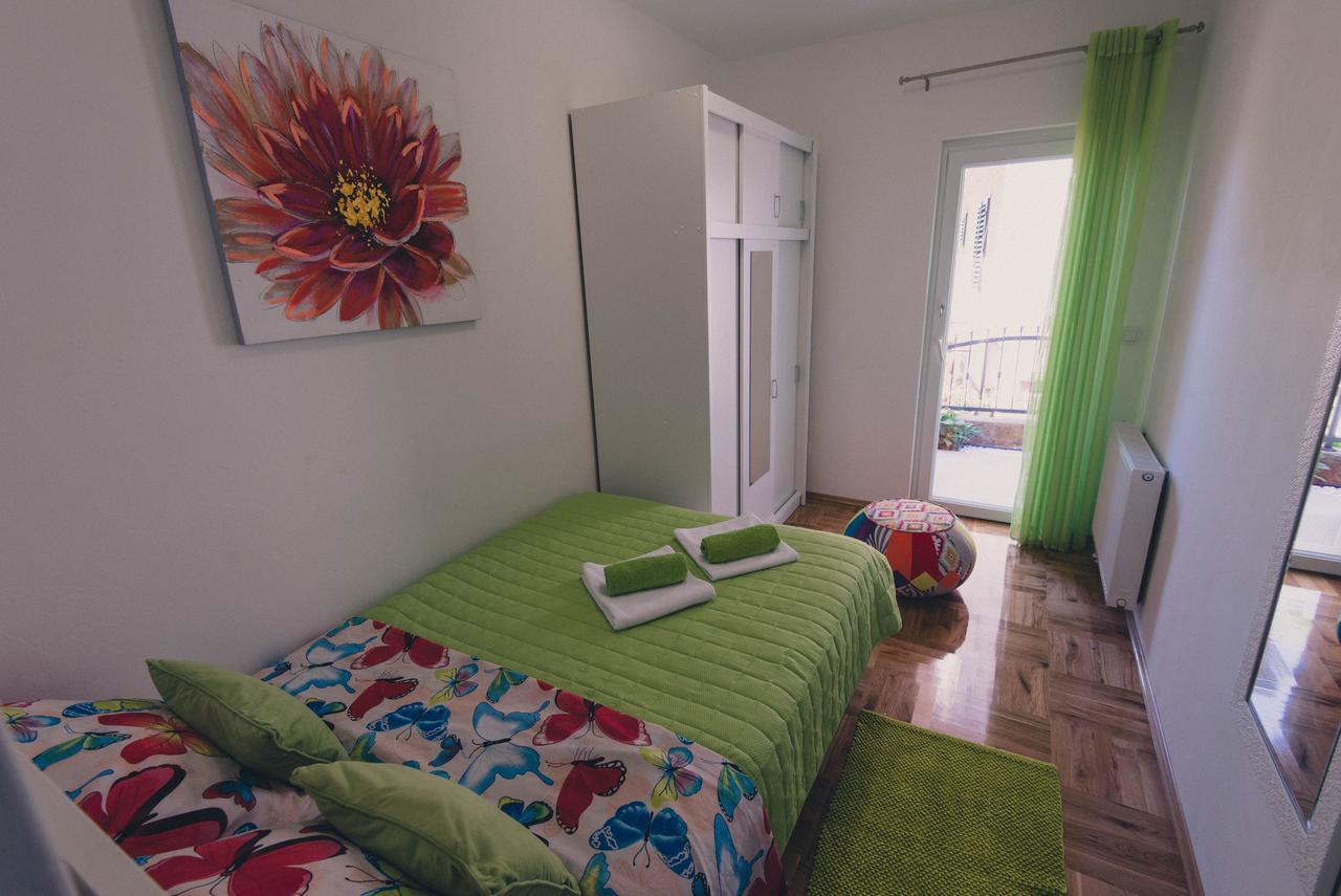 Apartments Sunny Garden Бродарика Екстериор снимка