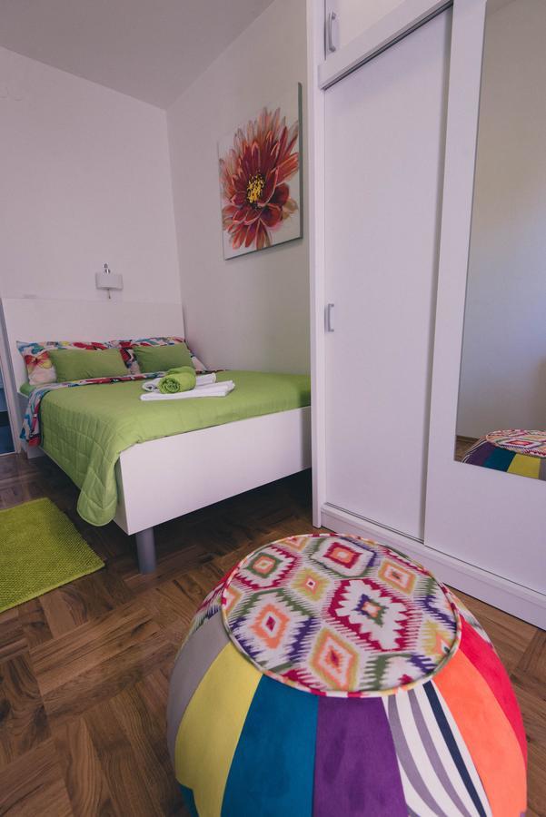Apartments Sunny Garden Бродарика Екстериор снимка
